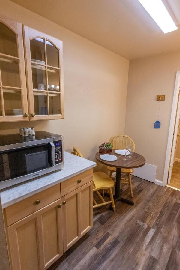 June Lake Motel Экстерьер фото