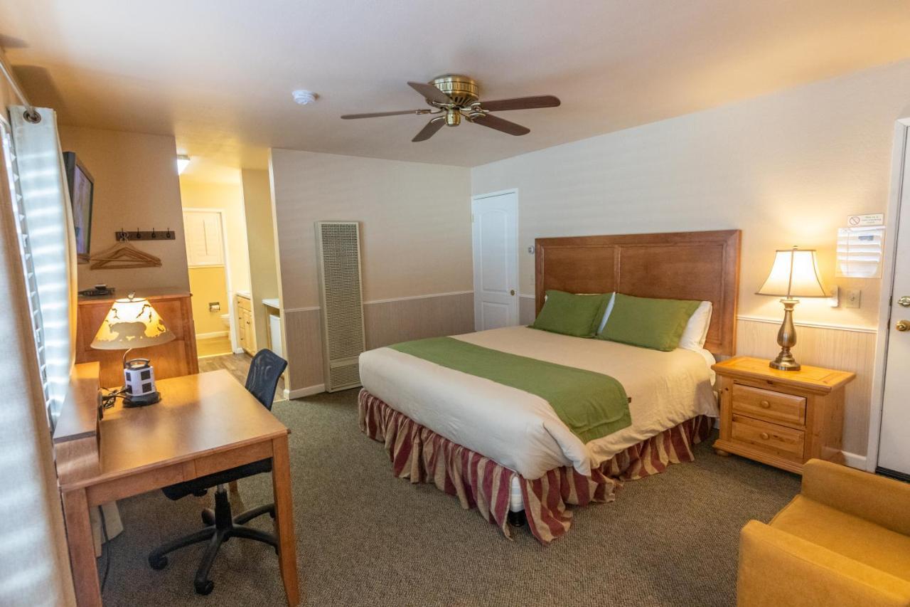 June Lake Motel Экстерьер фото