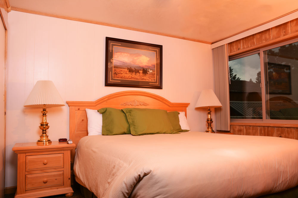 June Lake Motel Экстерьер фото