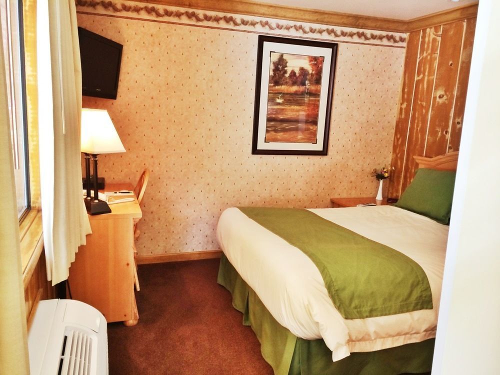 June Lake Motel Экстерьер фото