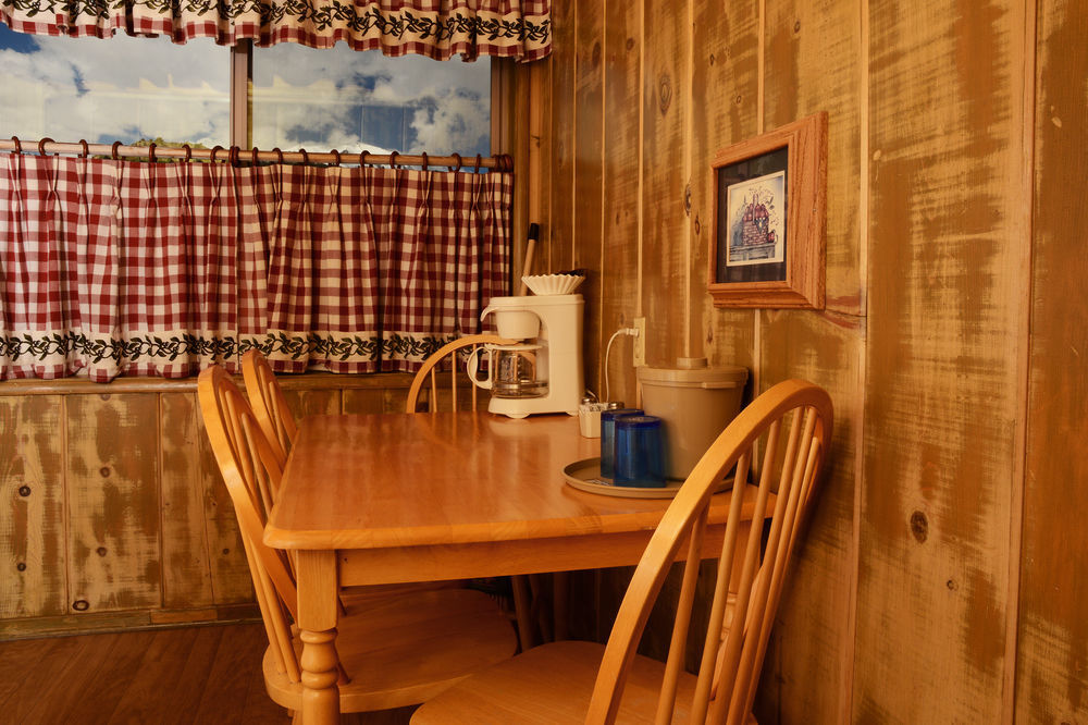 June Lake Motel Экстерьер фото