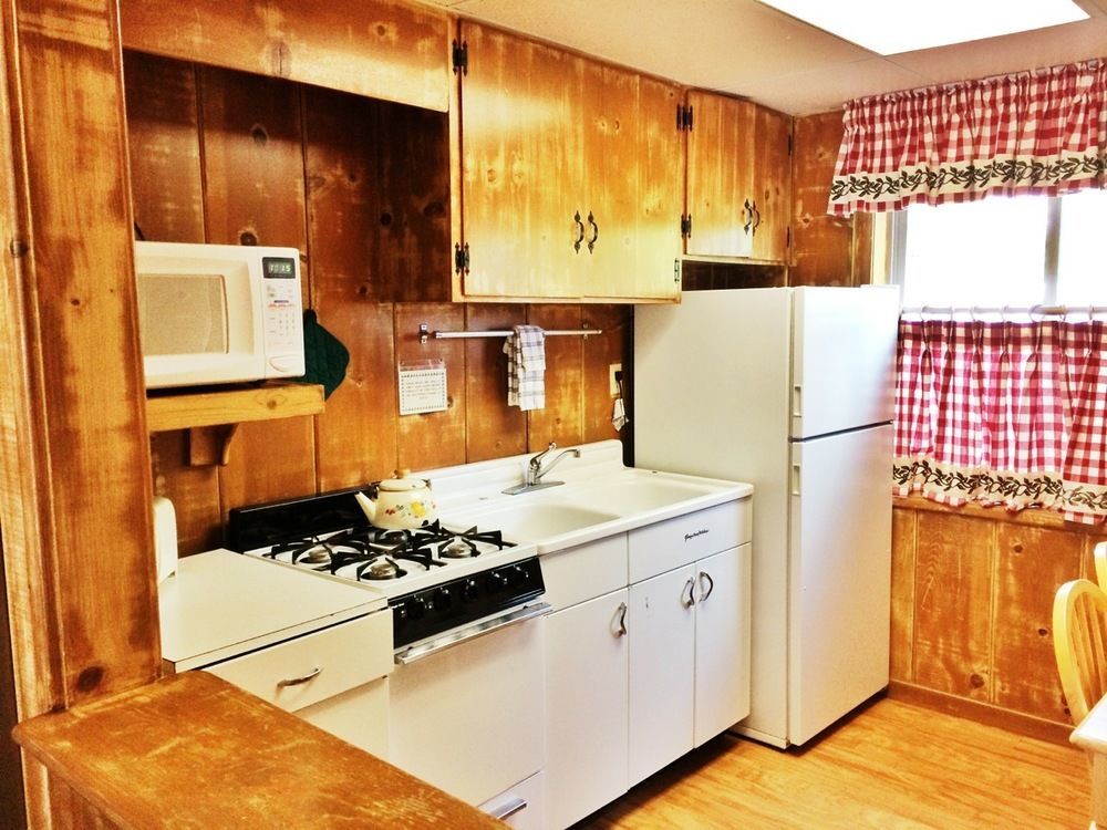 June Lake Motel Экстерьер фото