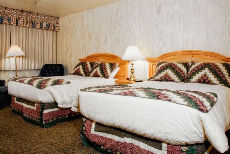 June Lake Motel Экстерьер фото