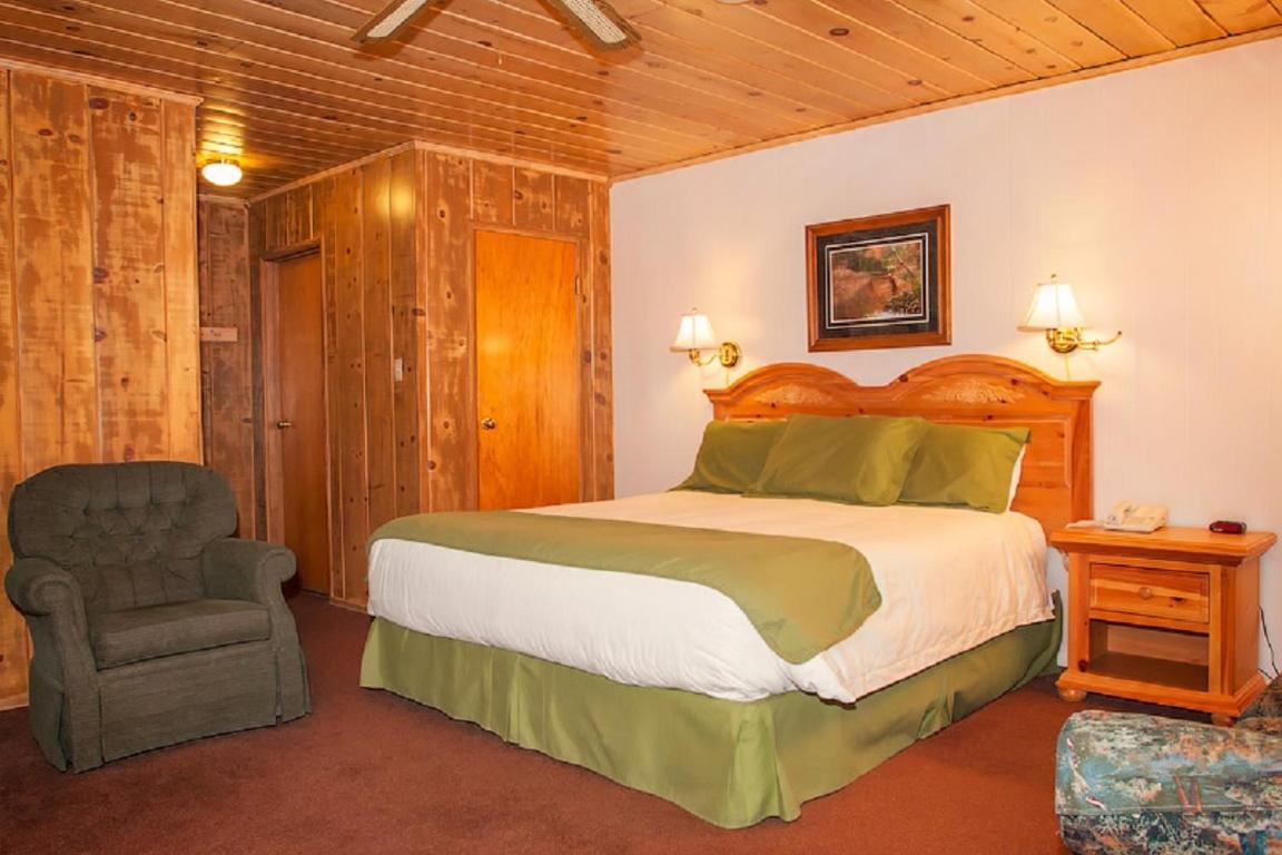 June Lake Motel Экстерьер фото